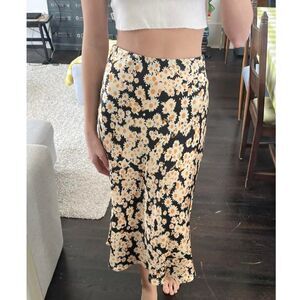 Realisation Women's Black and Yellow Daisy Silk Skirt